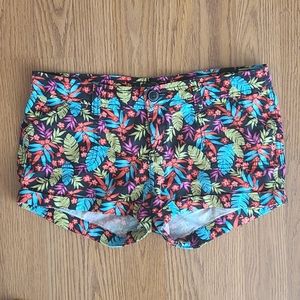 Flower print short pants